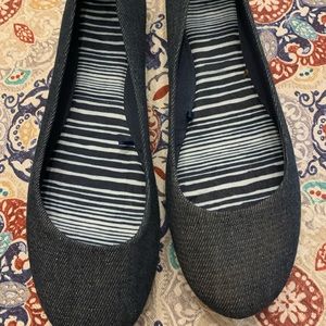 Navy flats for women